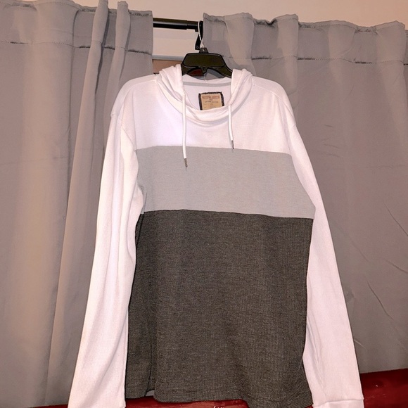 XXL Grey, Black, and White Sweatshirt - Picture 1 of 3
